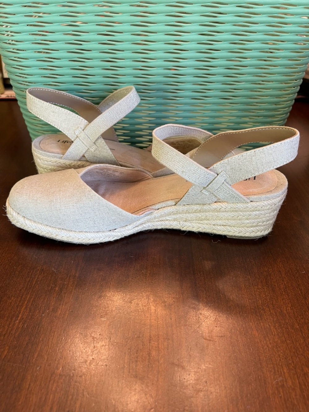 NWOT LifeStride Pilar Women's Wedge Espadrille Shoes, Tan/Gold - SZ 10 - Picture 6 of 9